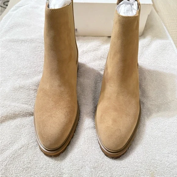 Quince Desert Suede Chelsea Ankle Boots - Picture 4 of 9